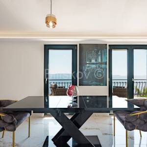 Okrug Gornji, prekrasna vila u blizini mora, prodaja