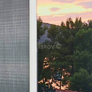 Okrug Gornji, Rožac, ekskluzivna lokacija 50m od mora