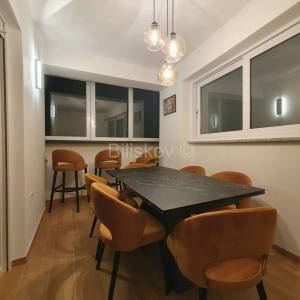 Okrug Gornji, Rožac, ekskluzivna lokacija 50m od mora