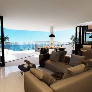 Okrug, luksuzan trosoban stan 73 m2, 100 m od mora, prodaja