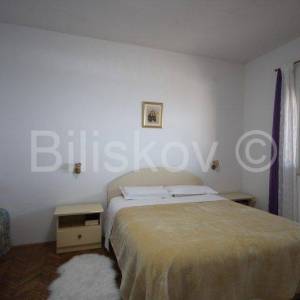 Omiš Čeline Zavode, 1.red do mora, dvojna kuća prizemnica