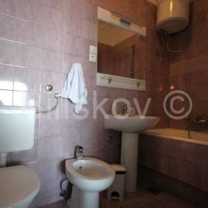 Omiš Čeline Zavode, 1.red do mora, dvojna kuća prizemnica