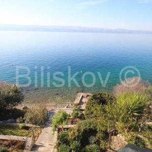 Omiš Čeline Zavode, 1.red do mora, dvojna kuća prizemnica