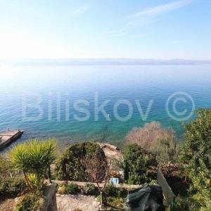 Omiš Čeline Zavode, 1.red do mora, dvojna kuća prizemnica