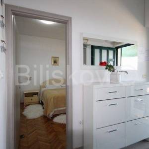 Omiš Čeline Zavode, 1.red do mora, dvojna kuća prizemnica