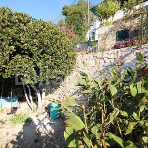 Omiš Čeline Zavode, 1.red do mora, dvojna kuća prizemnica