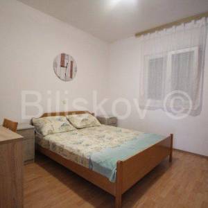 Omiš, Duće dvojna kuća, 4 stana, 300 m2 okućnice