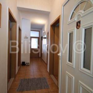 Omiš, Duće dvojna kuća, 4 stana, 300 m2 okućnice