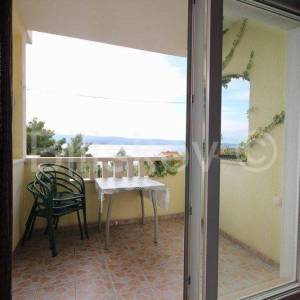 Omiš, Duće dvojna kuća, 4 stana, 300 m2 okućnice