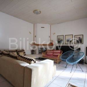 Omiš, Duće dvojna kuća, 4 stana, 300 m2 okućnice