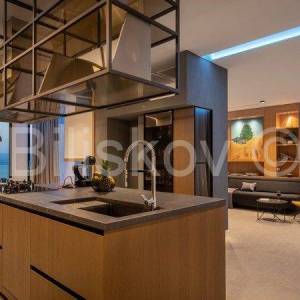 Omiš, luksuzna vila, bazen 