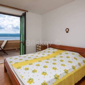 Omiš, Stanići - kuća 1. red do mora