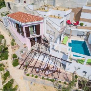 Omiš, Stanići - kuća 1. red do mora