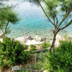 Omiš, Stanići - kuća 1. red do mora