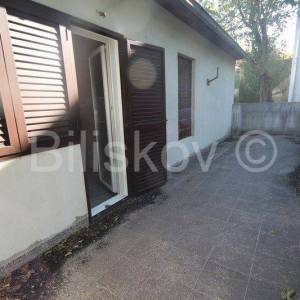 Omiš, Tugare prodaja samostojeća kuća 200 m2