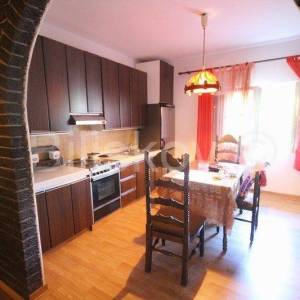 Omiš, Tugare prodaja samostojeća kuća 200 m2