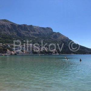 Omiš, zemljište 616 m2 sa građevinskom dozvolom