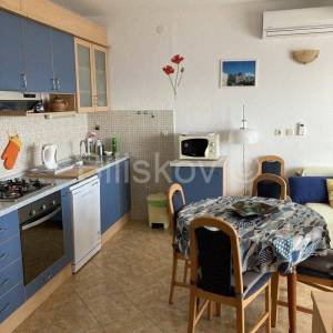 Omiška rivijera,Ruskamen - apartmanska kuća