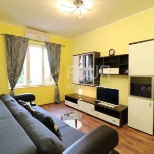 Opatija - centar, 43m2, 1s+db, terasa, pogled na more