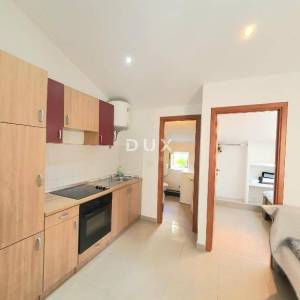 OPATIJA, CENTAR - dugoročan najam! stan u centru Opatije s parkirnim mjestom