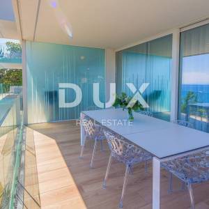 OPATIJA, CENTAR - dugoročni najam luksuznog  stana u novogradnji s bazenom, pogled, blizu mora i Opatije