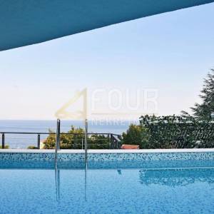 Opatija - centar, moderna vila + hotel u roh bau fazi