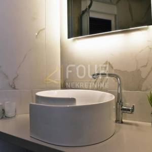 Opatija - centar, moderna vila + hotel u roh bau fazi