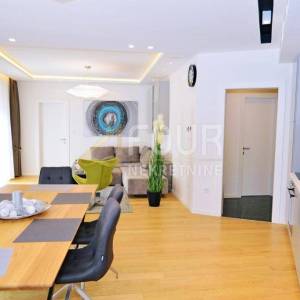 Opatija - centar, moderna vila + hotel u roh bau fazi