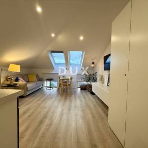 OPATIJA, CENTAR - Predivan stan za dugoročni najam u strogom centru Opatije!