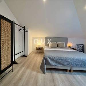 OPATIJA, CENTAR - Predivan stan za dugoročni najam u strogom centru Opatije!