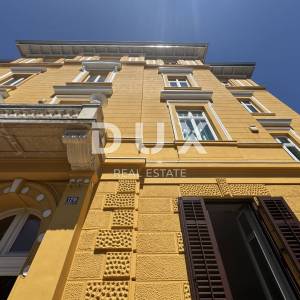 OPATIJA, CENTAR - spoj luksuza i autentičnosti, stan u sređenoj povijesnoj vili u centru Opatije s pogledom