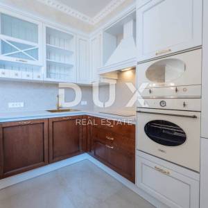 OPATIJA, CENTAR - spoj luksuza i autentičnosti, stan u sređenoj povijesnoj vili u centru Opatije s pogledom