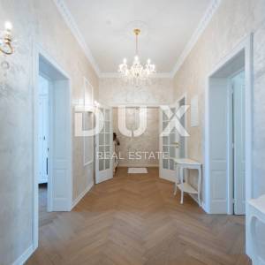 OPATIJA, CENTAR - spoj luksuza i autentičnosti, stan u sređenoj povijesnoj vili u centru Opatije s pogledom