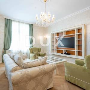 OPATIJA, CENTAR - spoj luksuza i autentičnosti, stan u sređenoj povijesnoj vili u centru Opatije s pogledom