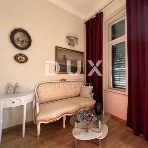 OPATIJA, CENTAR – Stan s pogledom i parkingom u povijesnoj vili