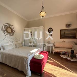 OPATIJA, CENTAR – Stan s pogledom i parkingom u povijesnoj vili