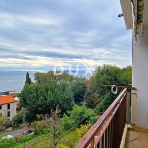 OPATIJA, CENTAR - Stan s pogledom, nekoliko minuta do centra, 65m2