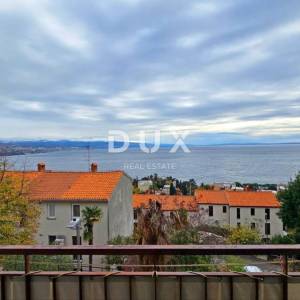 OPATIJA, CENTAR - Stan s pogledom, nekoliko minuta do centra, 65m2