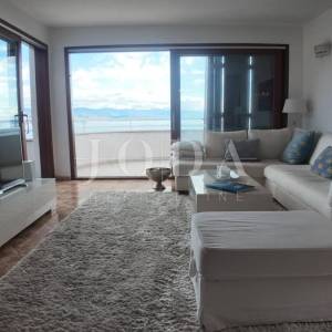 Opatija dvoetažni stan na lijepoj lokaciji