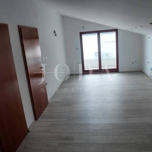 Opatija dvoetažni stan na lijepoj lokaciji