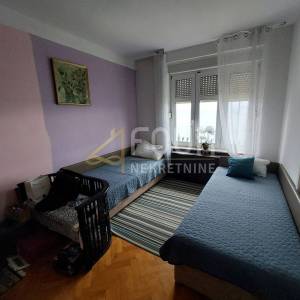 Opatija, etaža vile s terasom, veliki potencijal!