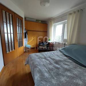 Opatija, etaža vile s terasom, veliki potencijal!