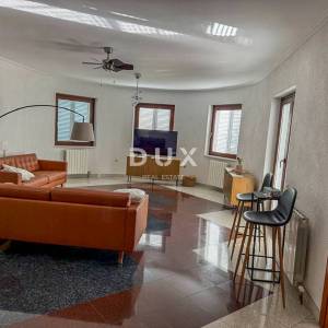 OPATIJA, IČIĆI - dugoročni najam 100 metara od plaže i poznatog Mariott resorta, bazen, pogled, garaža 