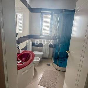 OPATIJA, IČIĆI - dugoročni najam 100 metara od plaže i poznatog Mariott resorta, bazen, pogled, garaža 