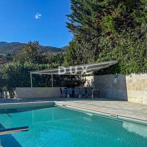 OPATIJA, IČIĆI - dugoročni najam 100 metara od plaže i poznatog Mariott resorta, bazen, pogled, garaža 