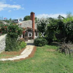 OPATIJA, IČIĆI, POLJANE - zemljište s projektom i pomoćnim objektom, 2320m2