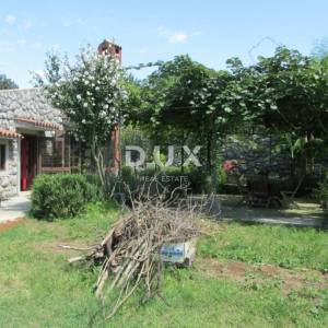 OPATIJA, IČIĆI, POLJANE - zemljište s projektom i pomoćnim objektom, 2320m2