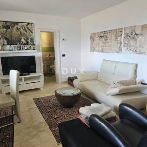 OPATIJA, IČIĆI - Prostran prizemni stan za dugoročni najam s terasom i pogledom na more, 75m2