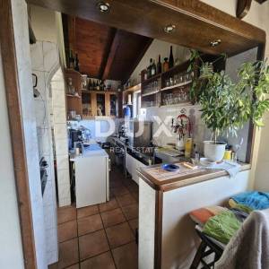 OPATIJA, LOVRAN - kuća 550m2 s pogledom na more s 10soba + okoliš 1300m2