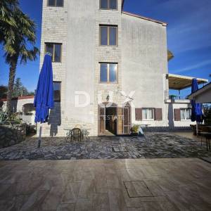 OPATIJA, LOVRAN - kuća 550m2 s pogledom na more s 10soba + okoliš 1300m2